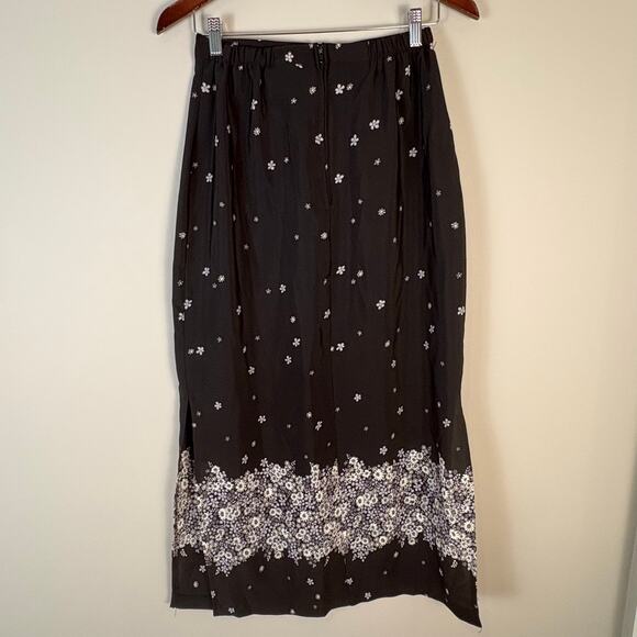 Black Floral Maxi Skirt Vintage Rikki J New York Size Medium Whimsygoth - Picture 6 of 9